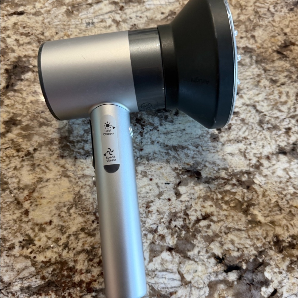 L’Oréal zuvi professional infrared dryer